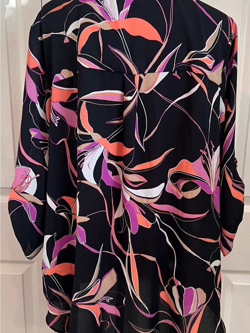 Worthington Black Floral Multicolor V-Neck Tunic - Picture 6 of 8